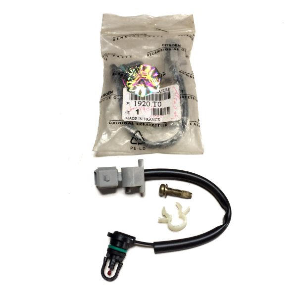 سنسور دمای هوای ورودی دریچه گاز زانتیا