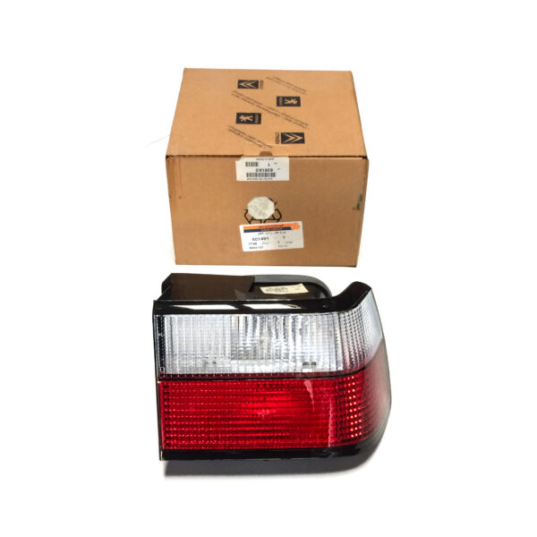 چراغ عقب راست گلگیر زانتیا اورجینال